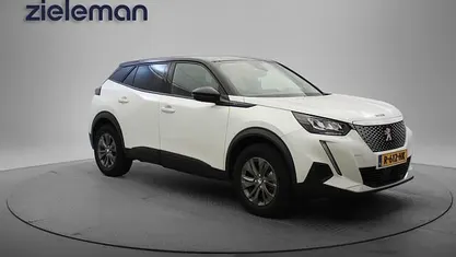 Occasion Peugeot e-2008 Active 100 kW (136 PK) 2022 Wit SUV