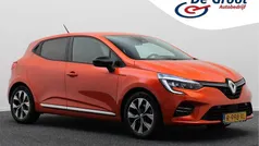 Oranje Gebruikt 2022 Renault Clio V Evolution Hatchback | € 16.950 (Goede deal)
