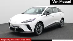 Wit Nieuw 2025 MG MG4 EV Hatchback | € 24.995 (Goede deal)