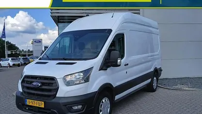 Gebruikt 2024 Ford Transit Trend Hatchback | € 25.440 (Eerlijke prijs)