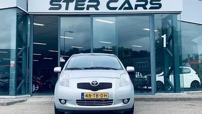 Grijs Occasion 2006 Toyota Yaris Luna Hatchback | € 4.600 (Eerlijke prijs)