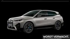 Grijs, metallic lak Gebruikt 2023 BMW iX Comfort Edition SUV | € 53.500 (Eerlijke prijs)