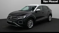 Gebruikt 2024 VW T-Roc Active SUV | € 32.400 (Eerlijke prijs)