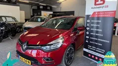 Rood Gebruikt 2017 Renault Clio IV LIMITED Hatchback | € 9.450 (Eerlijke prijs)