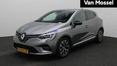 Grijs Gebruikt 2023 Renault Clio V Techno Hatchback | € 18.935 (Eerlijke prijs)