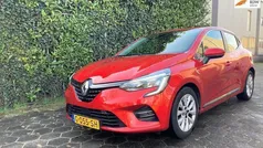 Rood Occasion 2019 Renault Clio IV Intens Hatchback | € 9.850 (Super prijs)