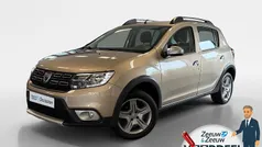Bruin Gebruikt 2020 Dacia Sandero Stepway Hatchback | € 11.950 (Eerlijke prijs)