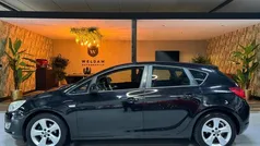 Zwart Gebruikt 2010 Opel Astra Edition Hatchback | € 4.990 (Eerlijke prijs)