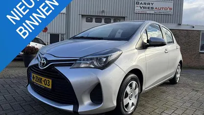 Occasion Toyota Yaris 69 PK (50 kW) 2015 Grijs Hatchback