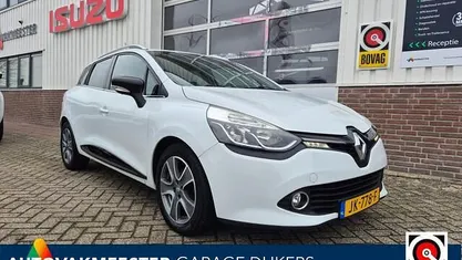 Wit Occasion 2016 Renault Clio GrandTour Night&Day Stationwagen | € 6.845 (Eerlijke prijs)
