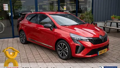 Rood Gebruikt 2024 Renault Clio V Techno Hatchback | € 18.840 (Eerlijke prijs)