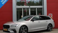 Grijs, metallic lak Gebruikt 2023 Volvo V90 Ultimate Stationwagen | € 49.995 (Eerlijke prijs)