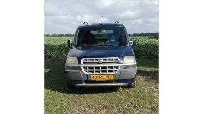 Blauw, metallic lak Gebruikt 2005 Fiat Doblò MPV | € 2.450 (Eerlijke prijs)