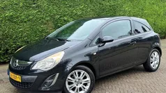 Zwart Gebruikt 2012 Opel Corsa Selection Hatchback | € 3.500 (Eerlijke prijs)