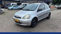 Grijs Gebruikt 2002 Toyota Yaris Sol Hatchback | € 600