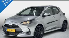 Gebruikt 2022 Toyota Yaris Hybrid Active Hatchback | € 21.450 (Eerlijke prijs)