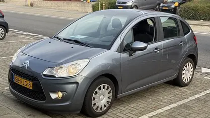 Grijs Gebruikt 2011 Citroën C3 Dynamique Hatchback | € 2.400 (Eerlijke prijs)
