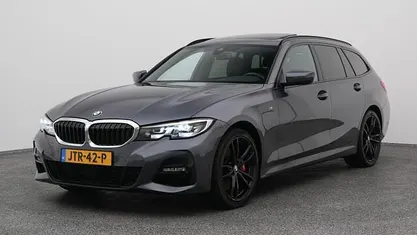 Occasion 2021 BMW 330 Executive Stationwagen | € 29.750 (Super prijs)