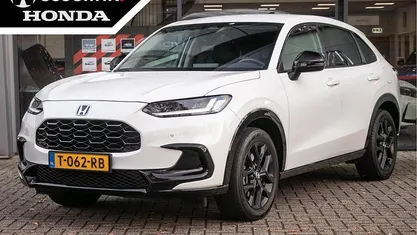 Wit (metallic) Gebruikt 2023 Honda ZR-V Sport SUV | € 34.950 (Eerlijke prijs)