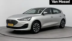 Grijs Gebruikt 2022 Ford Focus Style Hatchback | € 18.400 (Goede deal)