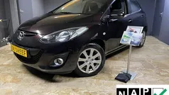 Zwart Gebruikt 2011 Mazda 2 Hatchback | € 4.950 (Eerlijke prijs)