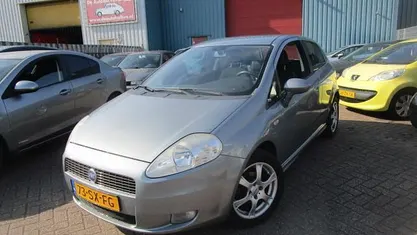 Occasion Fiat Grande Punto Sport 95 PK (69 kW) 2006 Grijs Hatchback
