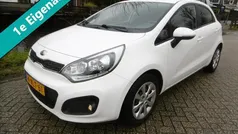 Wit Gebruikt 2013 Kia Rio Plus Hatchback | € 5.745 (Eerlijke prijs)