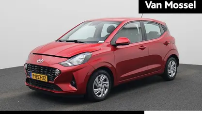 Rood Gebruikt 2022 Hyundai i10 Comfort Hatchback | € 12.400 (Eerlijke prijs)