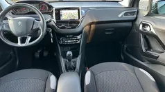 Gebruikt 2015 Peugeot 208 Style Hatchback | € 6.750 (Eerlijke prijs)