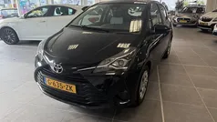 Zwart Gebruikt 2019 Toyota Yaris Active Hatchback | € 14.450 (Eerlijke prijs)