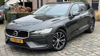 Occasion 2020 Volvo V60 Momentum Stationwagen | € 22.888 (Goede deal)