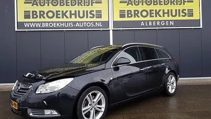 Zwart (metallic) Gebruikt 2012 Opel Insignia Edition Stationwagen | € 1.999 (Goede deal)