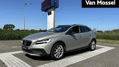 Bruin Gebruikt 2016 Volvo V40 CC Stationwagen | € 17.940 (Eerlijke prijs)