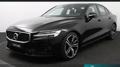 Zwart Gebruikt 2020 Volvo S60 R-Design Sedan | € 28.295 (Eerlijke prijs)