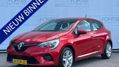 Gebruikt 2020 Renault Clio V Zen Hatchback | € 13.900 (Eerlijke prijs)