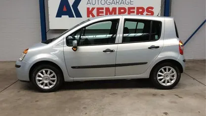 Occasion 2004 Renault Modus Authentique MPV | € 1.250 (Eerlijke prijs)