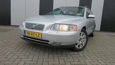 Grijs, metallic lak Gebruikt 2005 Volvo V70 Momentum Stationwagen | € 2.450 (Goede deal)