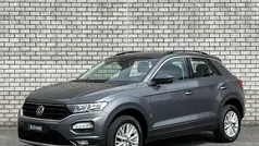 Grijs Gebruikt 2020 VW T-Roc Style SUV | € 25.740 (Eerlijke prijs)