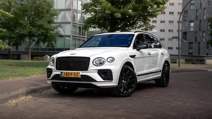 Wit Occasion 2020 Bentley Bentayga SUV | € 184.950 (Super prijs)