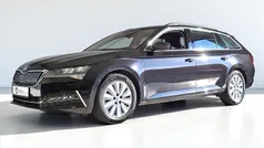 Zwart Gebruikt 2022 Skoda Superb Business Line Stationwagen | € 25.940 (Eerlijke prijs)