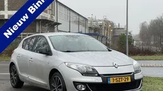 Grijs Gebruikt 2013 Renault Mégane III Bose Edition Hatchback | € 6.650 (Eerlijke prijs)
