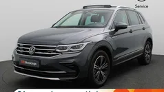 Grijs Gebruikt 2023 VW Tiguan Elegance SUV | € 39.500 (Eerlijke prijs)