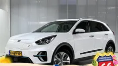 (swp) snow white pearl p Gebruikt 2021 Kia e-Niro SUV | € 24.900 (Goede deal)