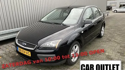 Zwart Gebruikt 2007 Ford Focus Ambiente Hatchback | € 1.950 (Eerlijke prijs)
