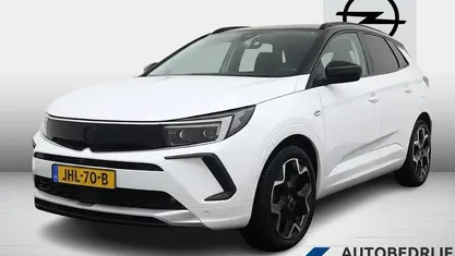 Occasion 2022 Opel Grandland X GSe SUV | € 25.399 (Eerlijke prijs)