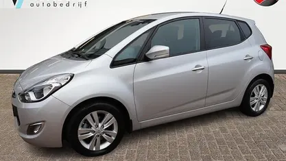 Grijs (metallic) Gebruikt 2015 Hyundai ix20 GO! Hatchback | € 11.948 (Goede deal)