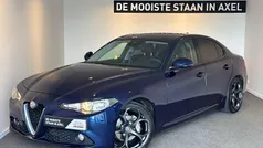 Blauw Gebruikt 2018 Alfa Romeo Giulia Sedan | € 24.950 (Eerlijke prijs)