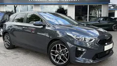 Grijs Gebruikt 2020 Kia Ceed Hatchback | € 19.750 (Eerlijke prijs)