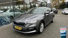 Grijs Gebruikt 2023 Skoda Scala Clever Hatchback | € 17.950 (Eerlijke prijs)