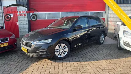 Occasion Skoda Octavia Business Line 2022 Zwart Stationwagen